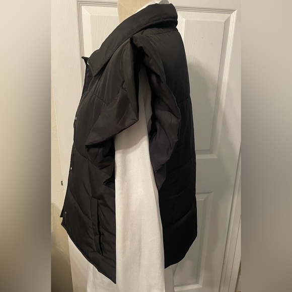 New Black Ruffled sleeveless collared Puffy Vest Coat one size, puffer jacket - Picture 6 of 9